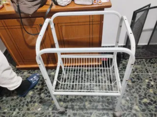 Mesa jaula para pájaros