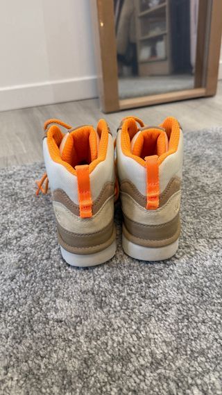 Botas UGG Beige y Naranja