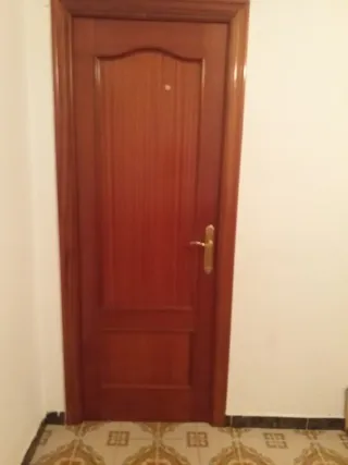 Puerta de madera interior