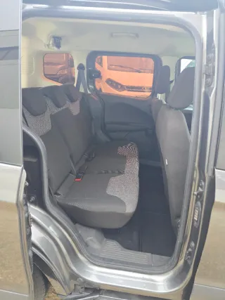 Ford E-Tourneo Courier 1.5 tdci 5 plazas 2017