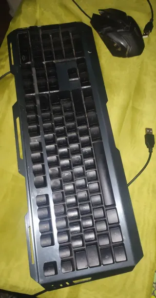 Teclado y ratón gaming