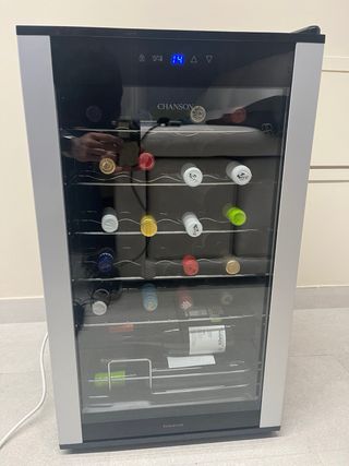 Vinoteca Taurus Chanson 24 botellas