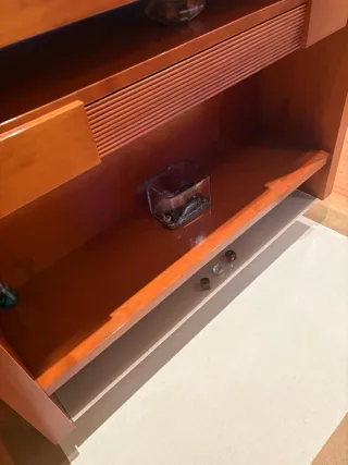 Mueble recibidor madera maciza y cristal