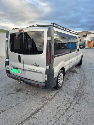 opel vivaro 2.5 2.5dti 2005