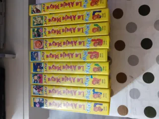 Lote 7 VHS La Abeja Maya