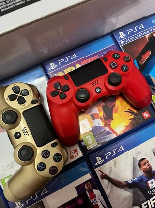 PS4 Slim 500GB Uncharted 4 Edizione + 2 Joystick