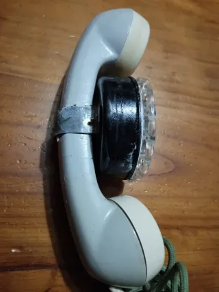 Antiguo teléfono operador,  telefónica