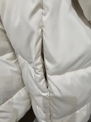 Anorak blanco Mango impermeable