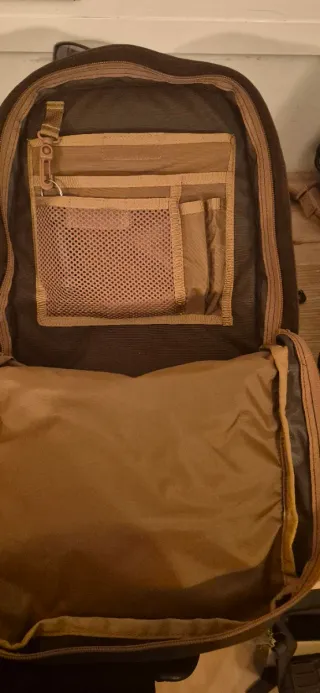 Mochila Táctica Helikon-Tex Raccoon Negra/marron