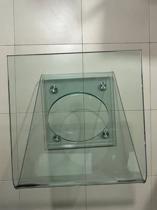 Mesa auxiliar de cristal moderna y ligera