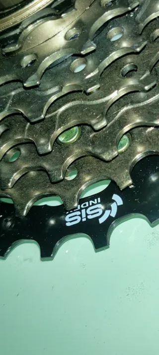 PIÑON Roscado Shimano bicicleta 7 Velocidades