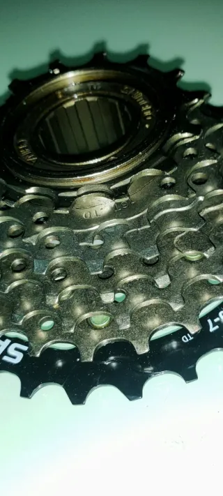 PIÑON Roscado Shimano bicicleta 7 Velocidades