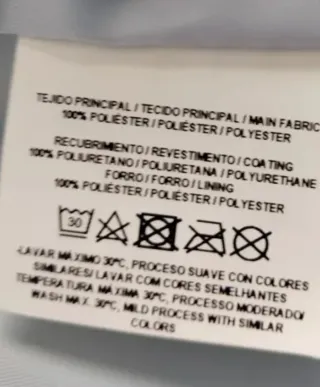 Cazadora efecto piel azul