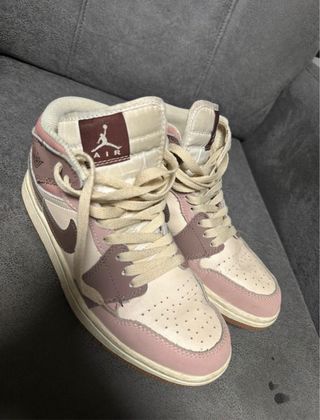 Jordan retro se dark pony Donna Beige e Rosa