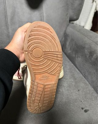 Jordan retro se dark pony Donna Beige e Rosa