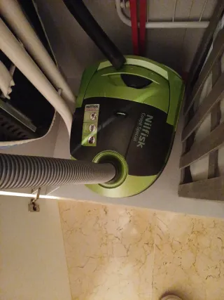 Aspiradora Nilfisk Coupe Special Verde