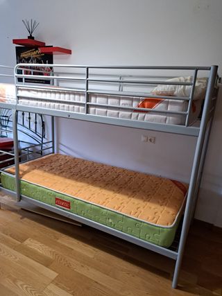 Litera Ikea Metálica Gris