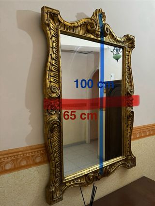 Specchio antico dorato con modanatura