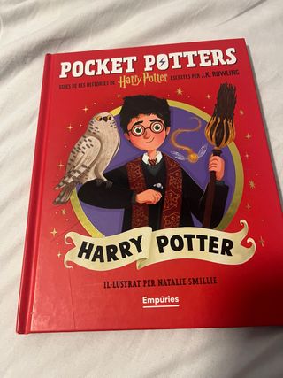 Libro Pocket Potters. Harry Potter. En catalán.