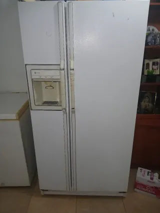 Frigorífico americano blanco