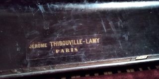 Piano antiguo con taburete. Recogida en domicilio