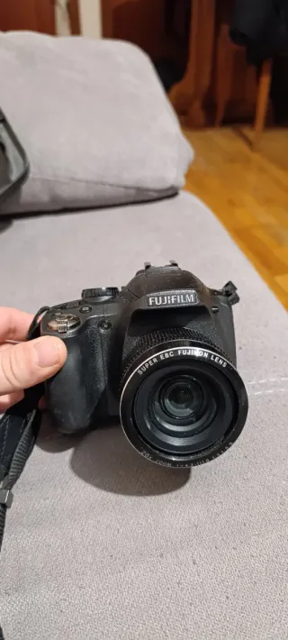 Cámara Fujifilm finepix SL260 color negro