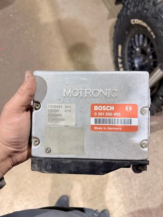 Centralita Bosch Motronic 0 261 200 402