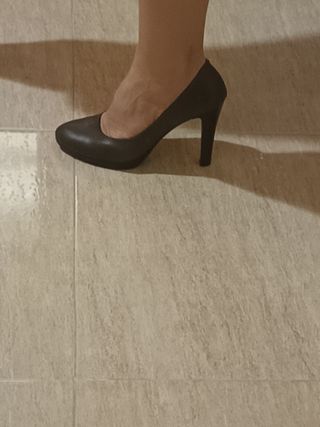Zapatos tacón caqui talla 39