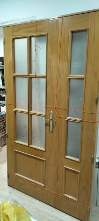 Puerta doble hoja madera roble con cristales