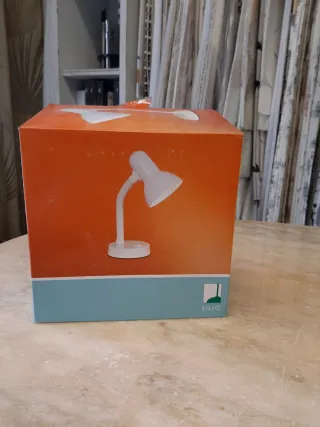 Lampada da tavolo bianca