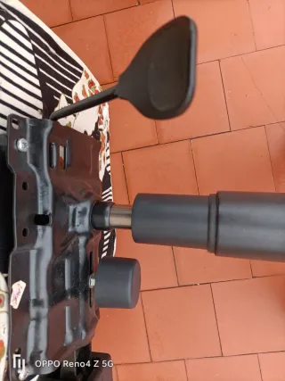 Silla giratoria blanca