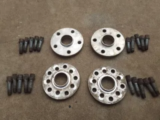 Separadores de rueda y tornillos