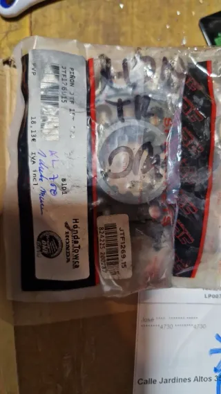 Piñón Honda XL 750 JTF1269.15