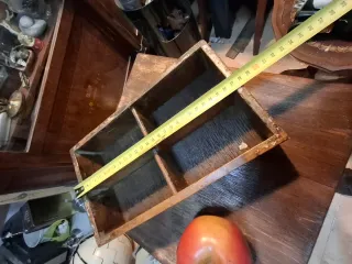 Caja organizadora de madera antigua