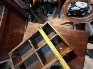 Caja organizadora de madera antigua