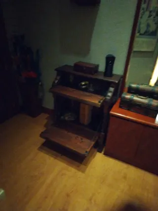 Taquillón Roble Macizo Tallado