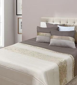 Colcha Decorativa con 2cojines para Cama 135/150