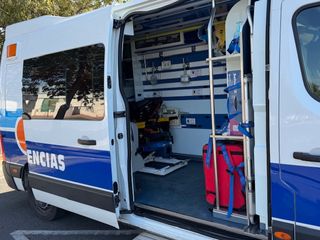 RENAULT MASTER III AMBULANCIA L3H2