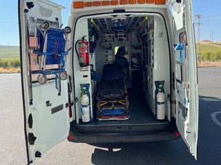 RENAULT MASTER III AMBULANCIA L3H2