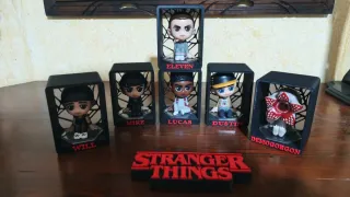 Expositor Funkos Stranger Things McDonald's