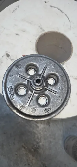 Masa Embrague Motor AM6 Rieju mrt 50