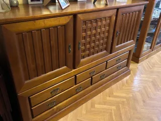 Aparador de madera maciza