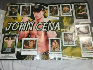 Álbum WWE Superstars Uncovered Sticker Collection