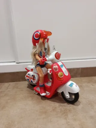 Nancy original Motera con Moto Roja y Blanca