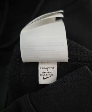 Sudadera Nike Negra con Capucha