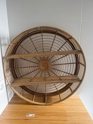 Estantería redonda de bambú