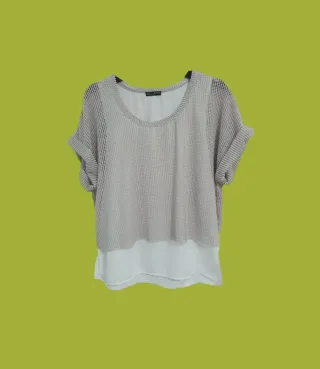 Blusa beige y blanca combinada