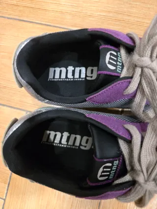 Playeras MUSTANG grises, moradas ,beis y negras.