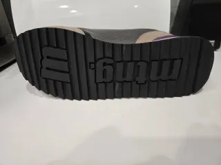 Playeras MUSTANG grises, moradas ,beis y negras.