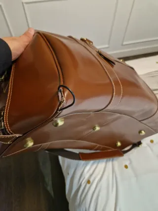 Bolsa de viaje de piel marrón